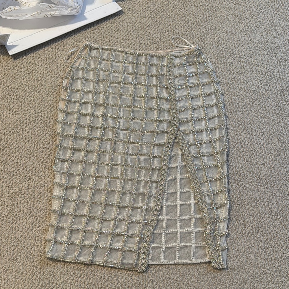 Chic Silver Grid Skirt
